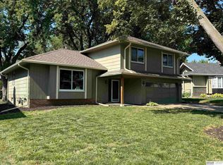 4912 S 106th Cir, Omaha, NE 68127