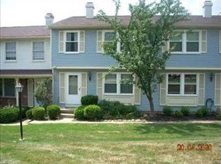 29 Quaker Ridge Dr, Akron, OH 44313