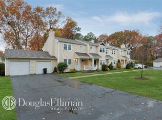 27 Franklin Commons, Yaphank, NY 11980