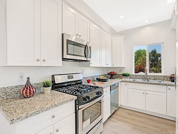 4th image of 9861 Lassen Ct
