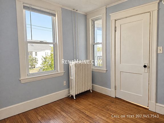 3rd image of 74 Spring St APT 2R