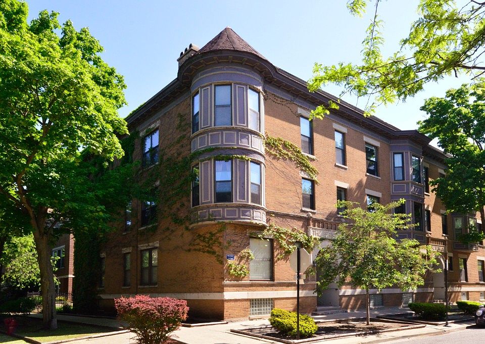 1st image of 854 W Cornelia Ave APT 201