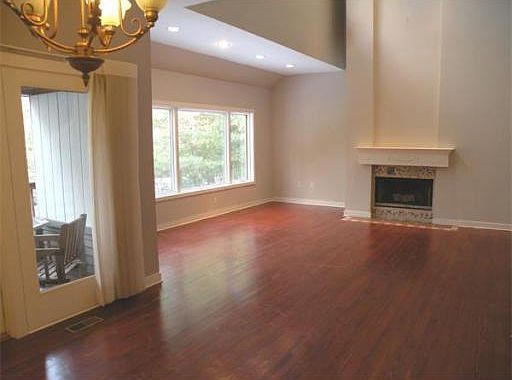 3rd image of 11 Cortland Dr