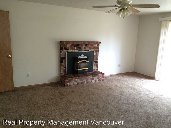 4th image of 808 SE 143rd Ave