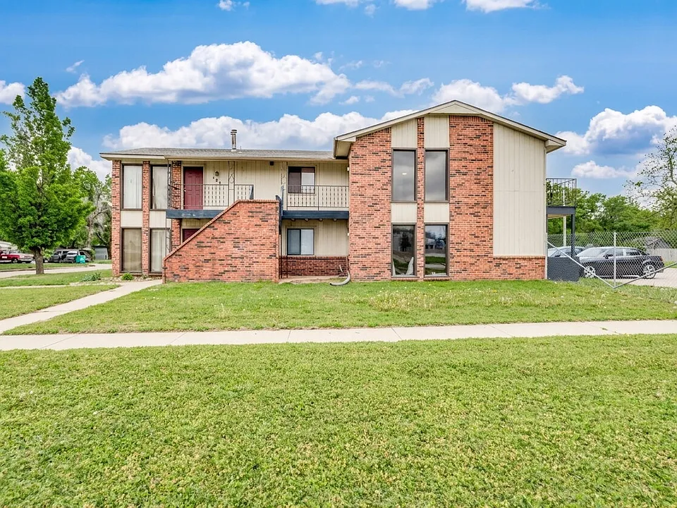 535 S Lulu Ave #202