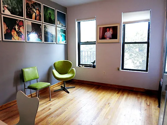 Rented by MNS | media 9