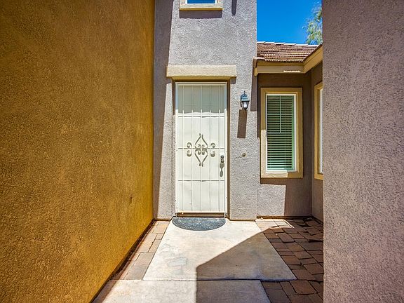 5th image of 33478 Scarborough Ln