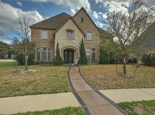 806 Belclaire Cir, Cedar Hill, TX 75104