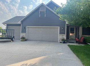 5007 Avenue F Pl, Kearney, NE 68847