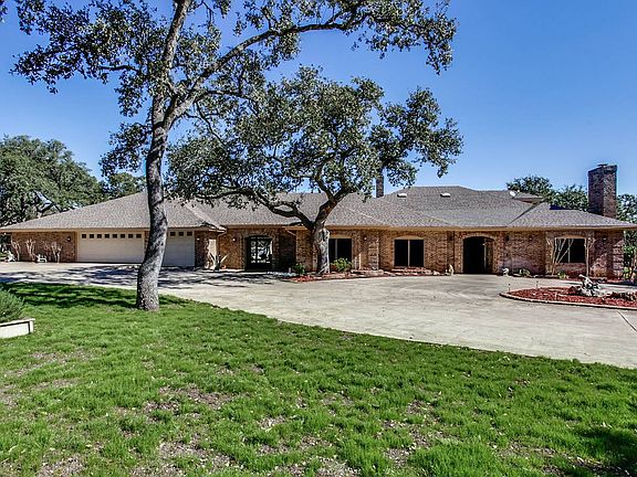 2nd image of 501 Hill Country Ln