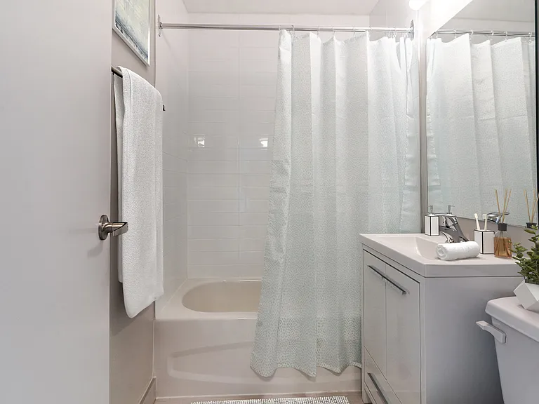 1061 Don Mills Rd — Photo 3