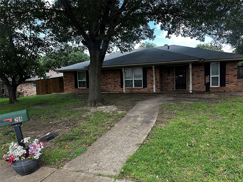 1st image of 208 Connie Dr