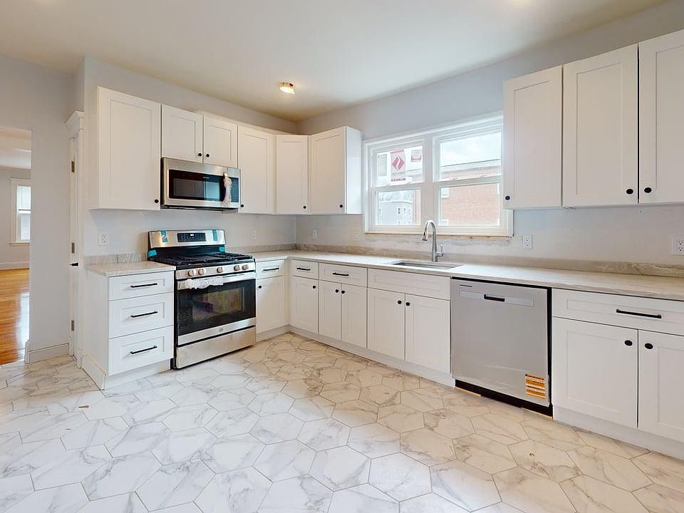 1st image of 274 Belgrade Ave #1