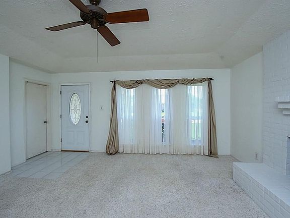 5th image of 16230 Valinda Dr