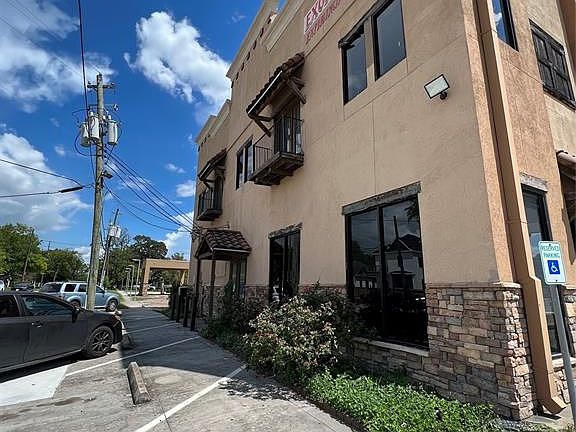 2nd image of 5401 Harrisburg Blvd #1