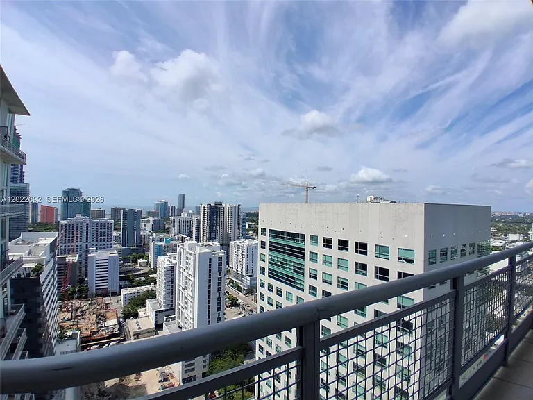 690 SW 1st Ct #Penthouse I19 — Photo 25