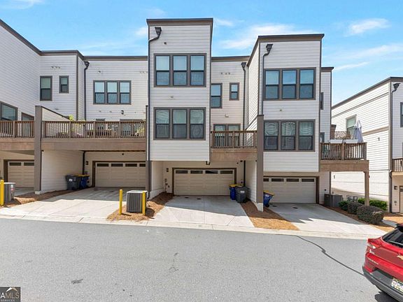 3rd image of 2130 Holtz Ln