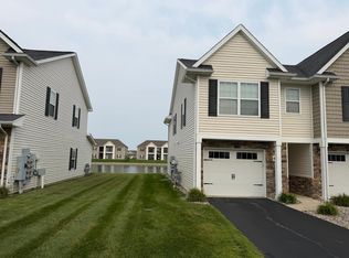 4703 Lakeside Dr, Maumee, OH 43537