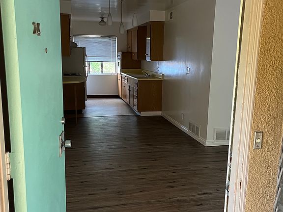 3rd image of 1612 Fair Oaks Ave #24
