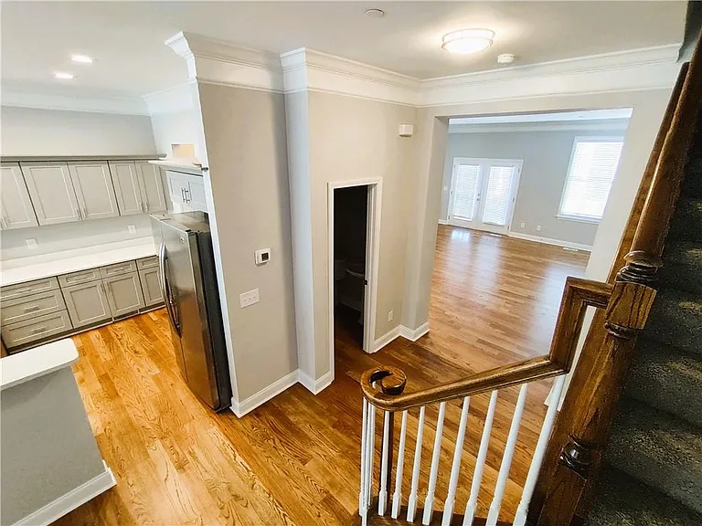 211 Creekway Xing SE — Photo 7