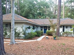 8 Howley Ln, Savannah, GA 31411