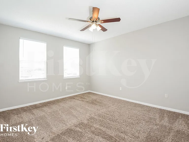 10663 Fairhaven Way — Photo 7