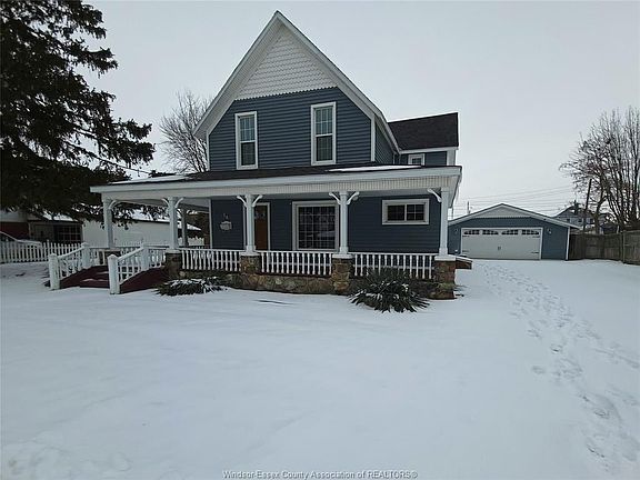 3rd image of 30 Mill St E