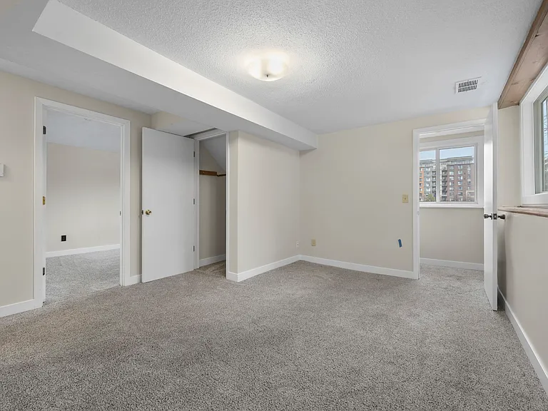 2221 82nd St W — Photo 32