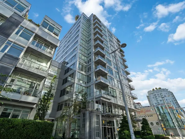 108 E 1st Ave #225, Vancouver, BC V5T 0E4