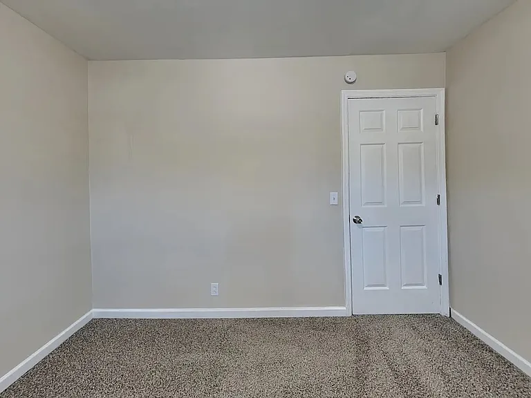 3833 Buena Vista Pike — Photo 8