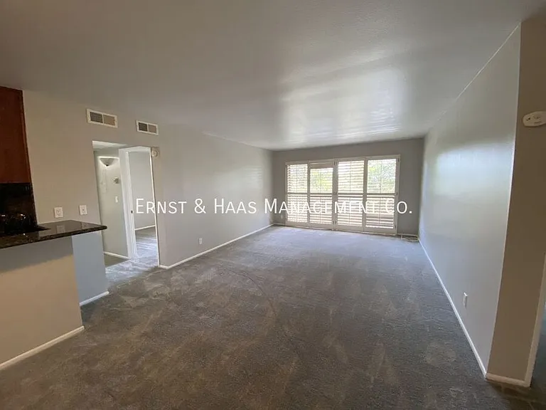 576 N Bellflower Blvd #237 — Photo 12