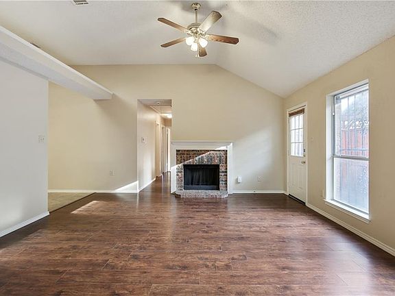 2nd image of 9624 Stonewood Dr