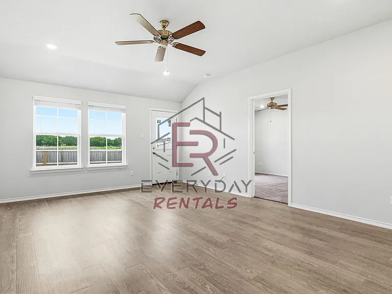 1226 Lexington Dr #B — Photo 12