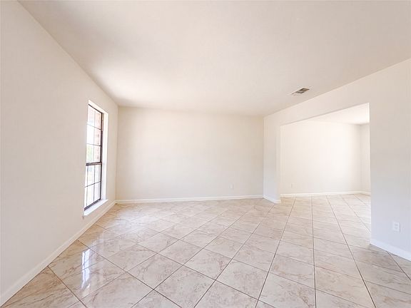 5th image of 4622 Covington Ct