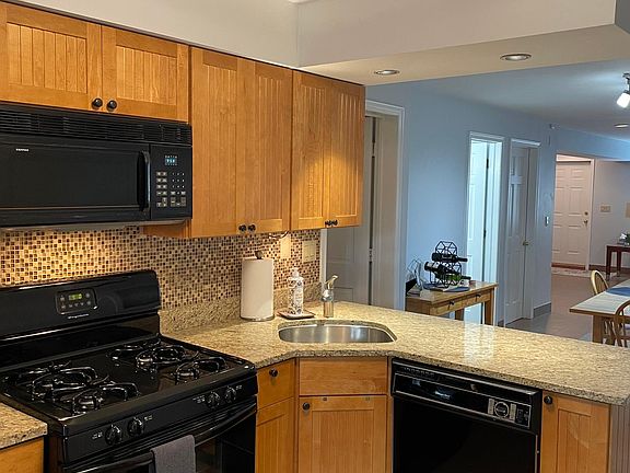 5th image of 2538 N Marshfield Ave #2