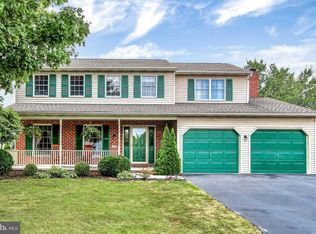 112 Greenbriar Ln, Dillsburg, PA 17019