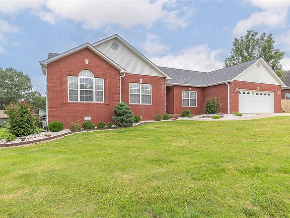 2nd image of 2618 Miller Ln