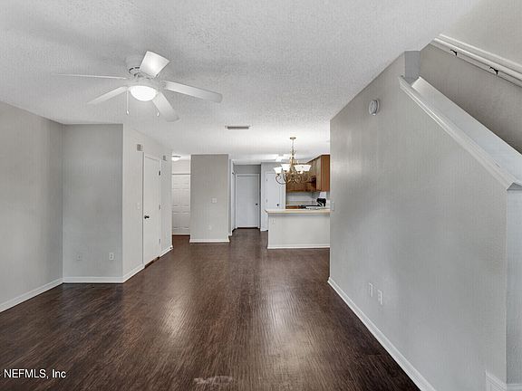 4th image of 7728 PLAYSCHOOL Lane