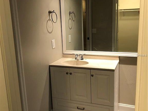 2nd image of 2325 Sun Valley Cir