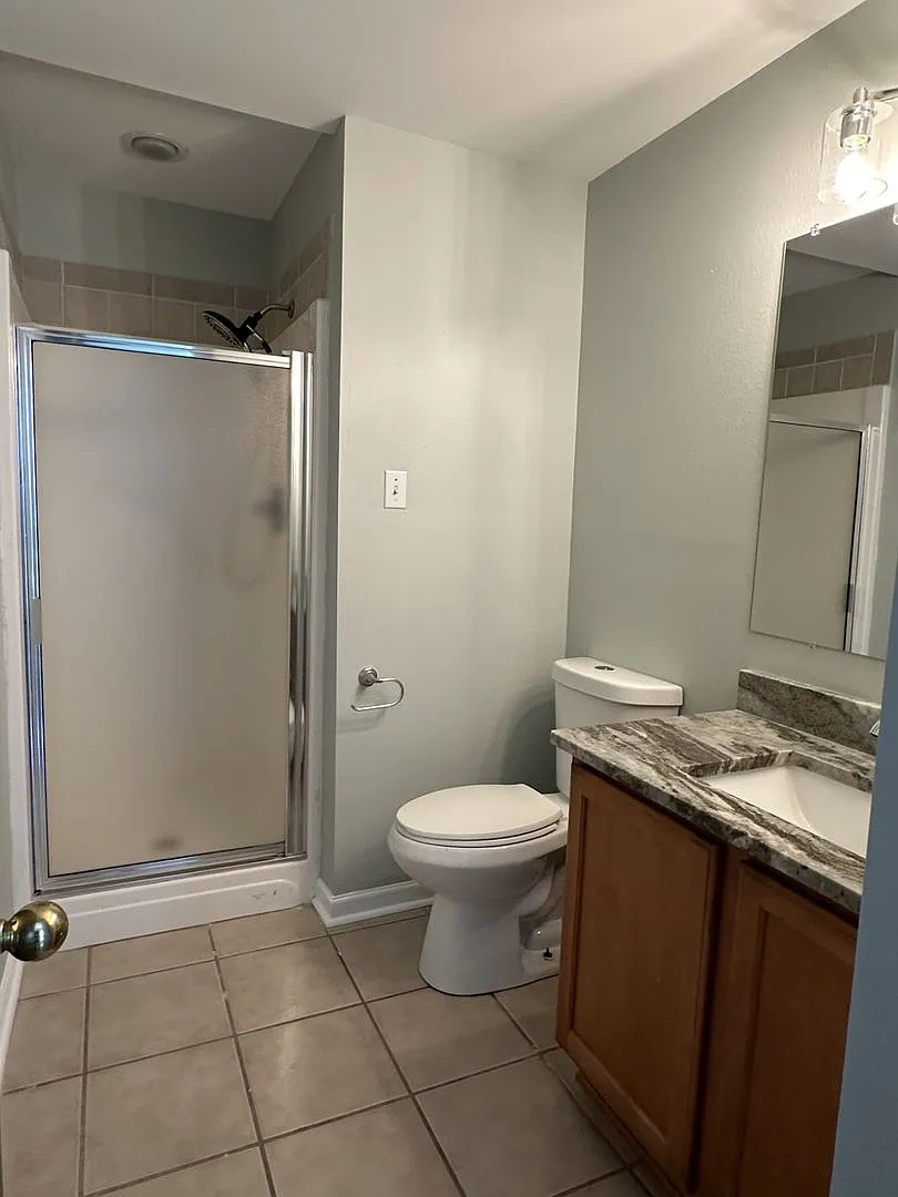 Spacious Home for Lease — Photo 2