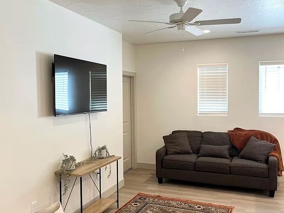5th image of 960 Heritage Dr #52