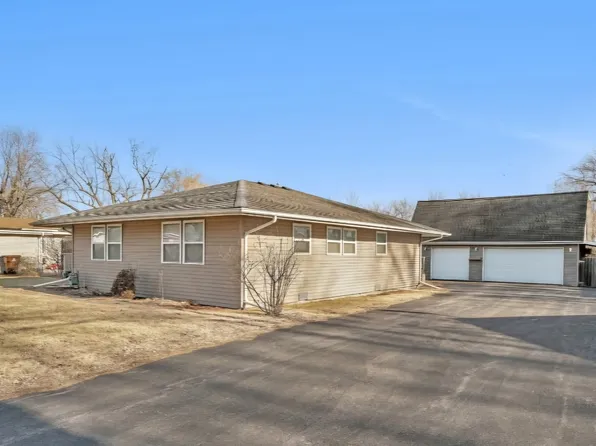 1325 Alicia Dr, Morris, IL 60450