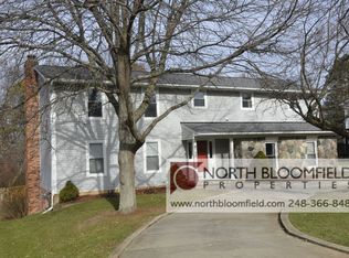 8152 Fairfield Cir, Clarkston, MI 48346