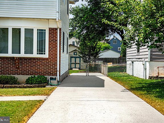 5th image of 614 George Ave