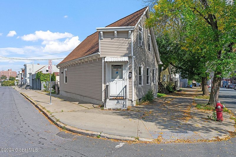2nd image of 85 Second Avenue