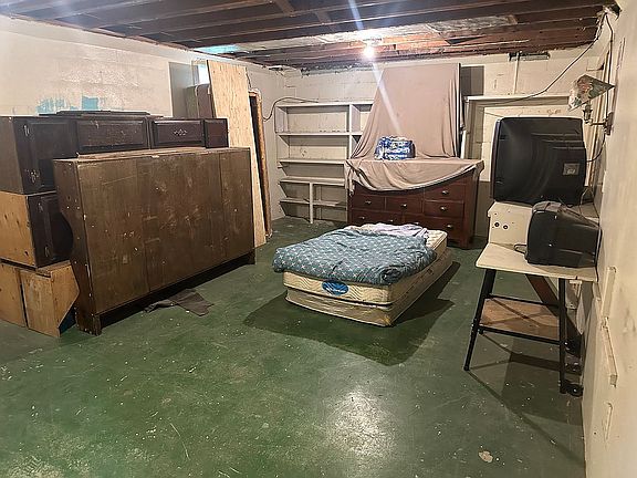 5th image of 12717 E Broadway Ave