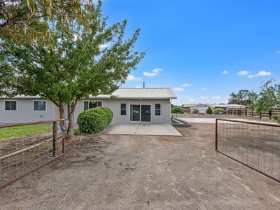 8 Silva Rd, Los Lunas, NM, 87031