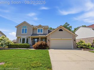 840 Pheasant Woods Dr, Canton, MI 48188