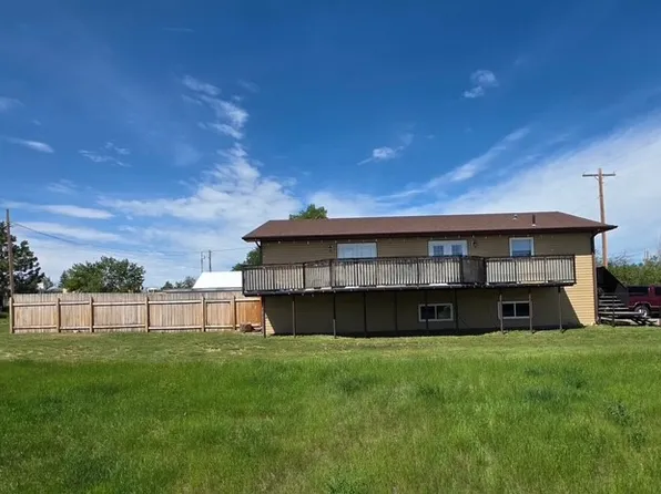 229 Central Ave, Sweet Grass, MT 59484