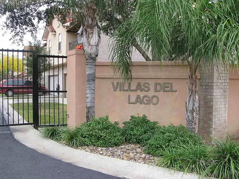 7521 Country Club Dr #307 — Photo 1